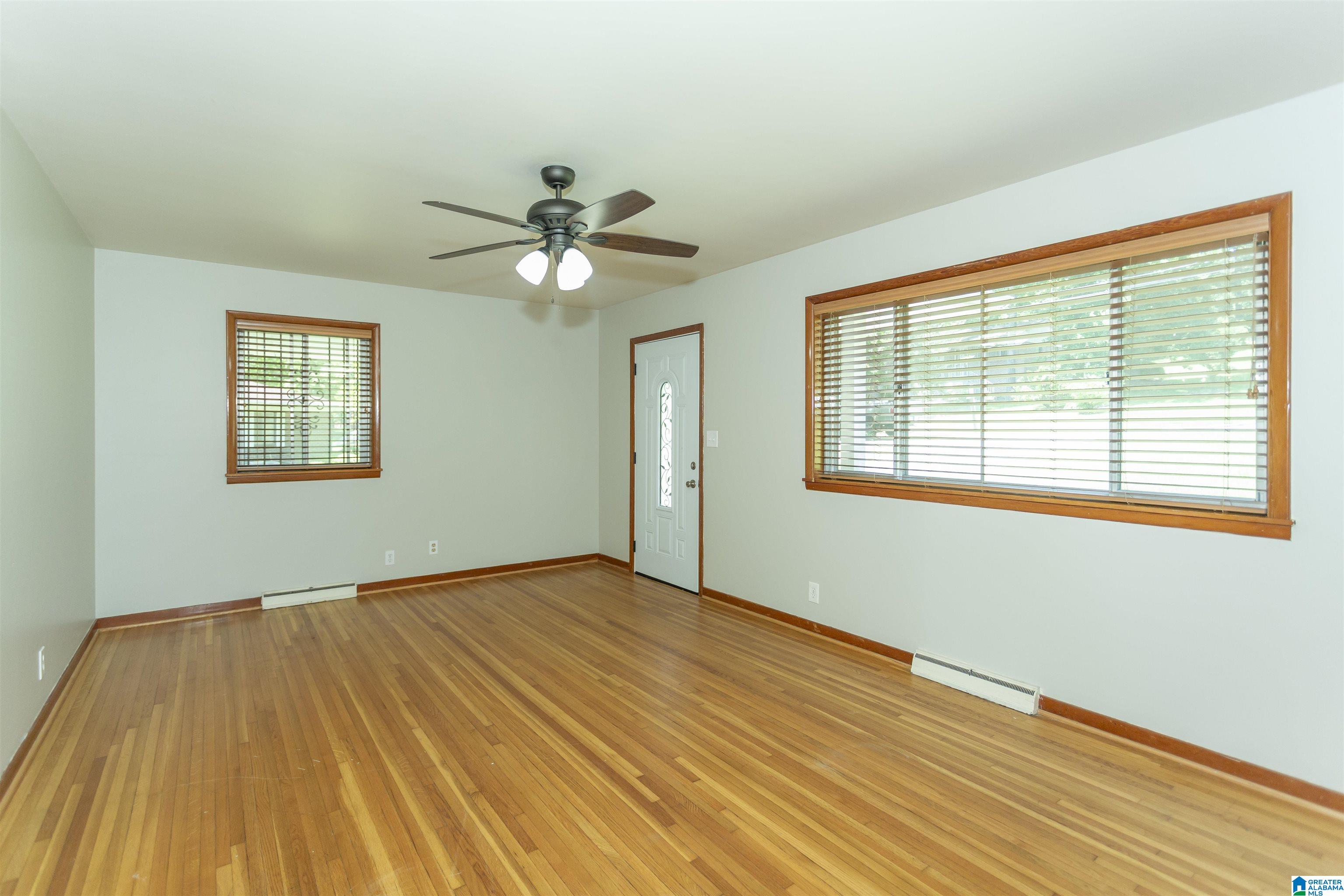 1025 Barnisdale Road Birmingham, AL 35235 - Photo 5 of 39