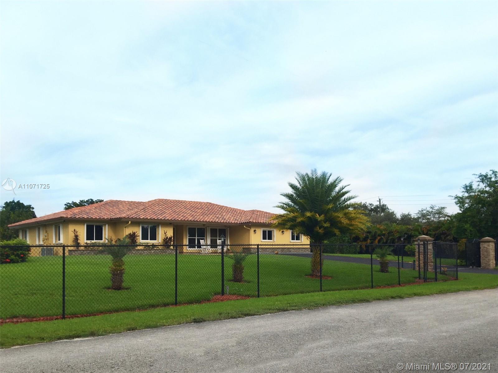 5920 Southwest 164th Terrace Southwest Ranches, FL 33331 - Photo 2 of 30 Gallery Image 2