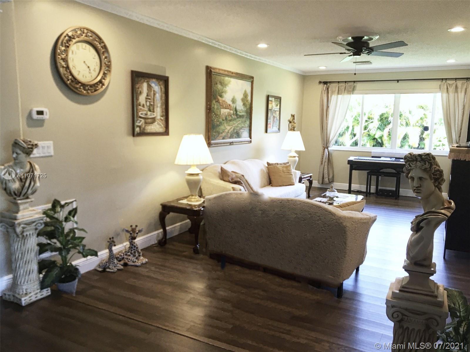 5920 Southwest 164th Terrace Southwest Ranches, FL 33331 - Photo 14 of 30 Gallery Image 14
