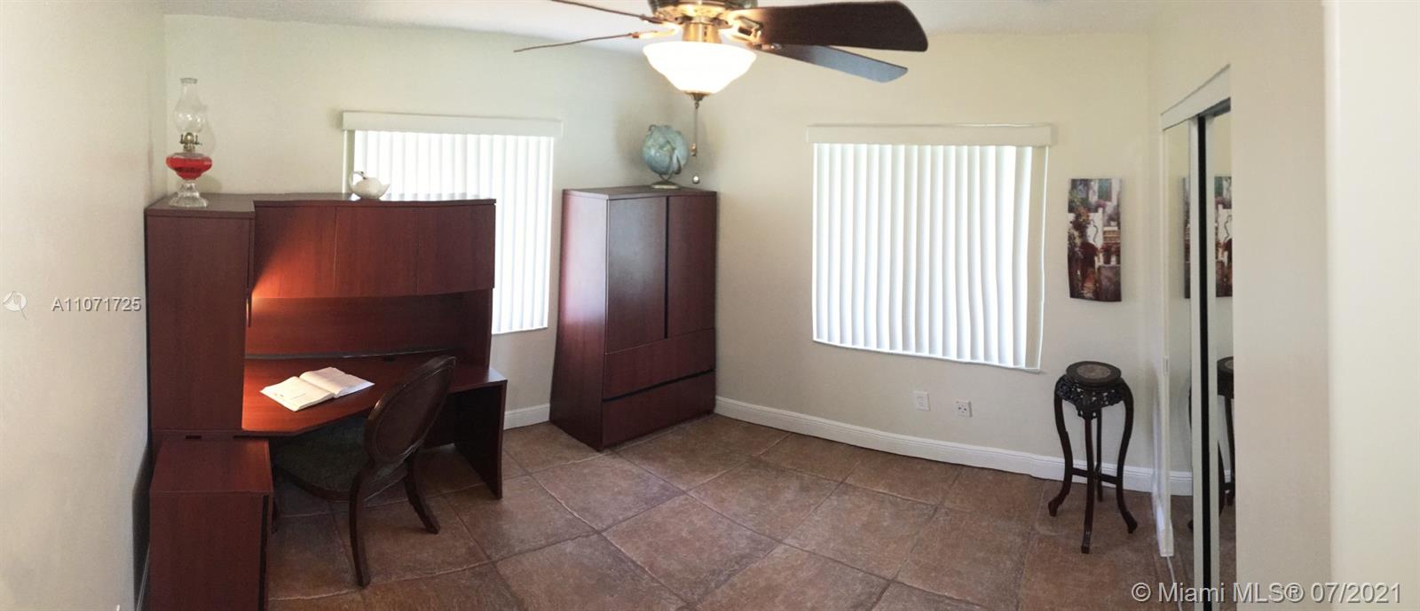 5920 Southwest 164th Terrace Southwest Ranches, FL 33331 - Photo 18 of 30 Gallery Image 18