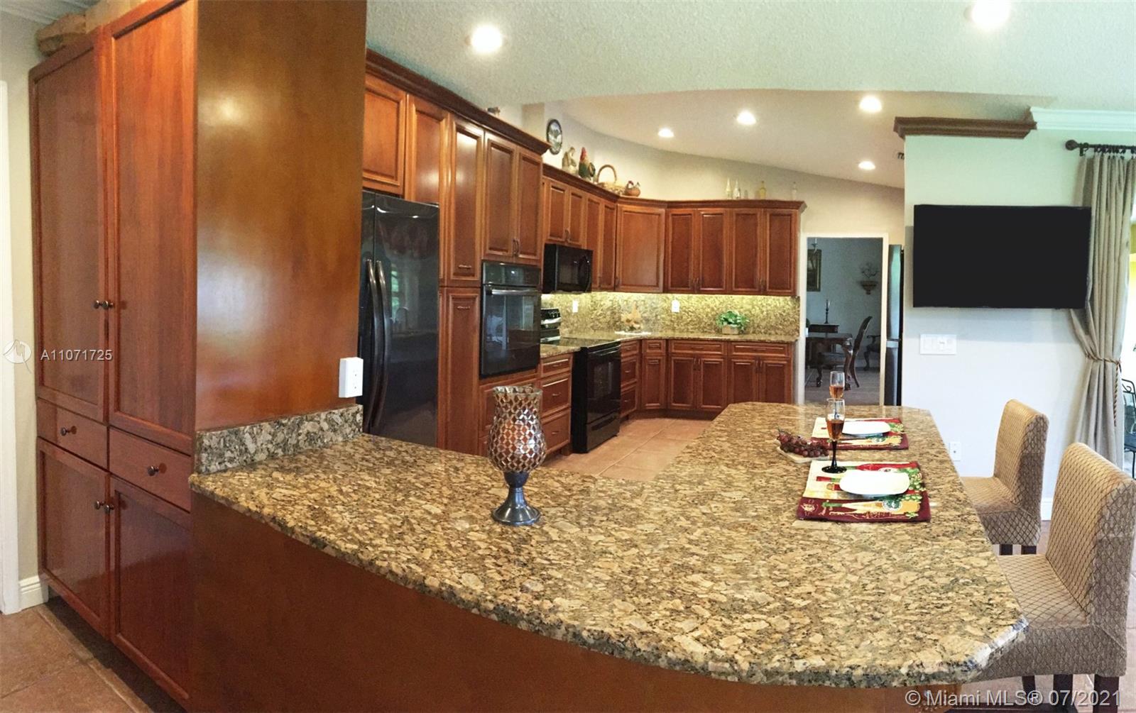 5920 Southwest 164th Terrace Southwest Ranches, FL 33331 - Photo 8 of 30 Gallery Image 8