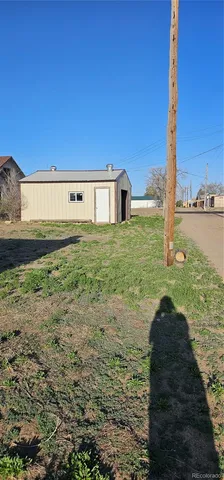 $140,000 | 205 West 4th Avenue, Kit Carson, CO 80825