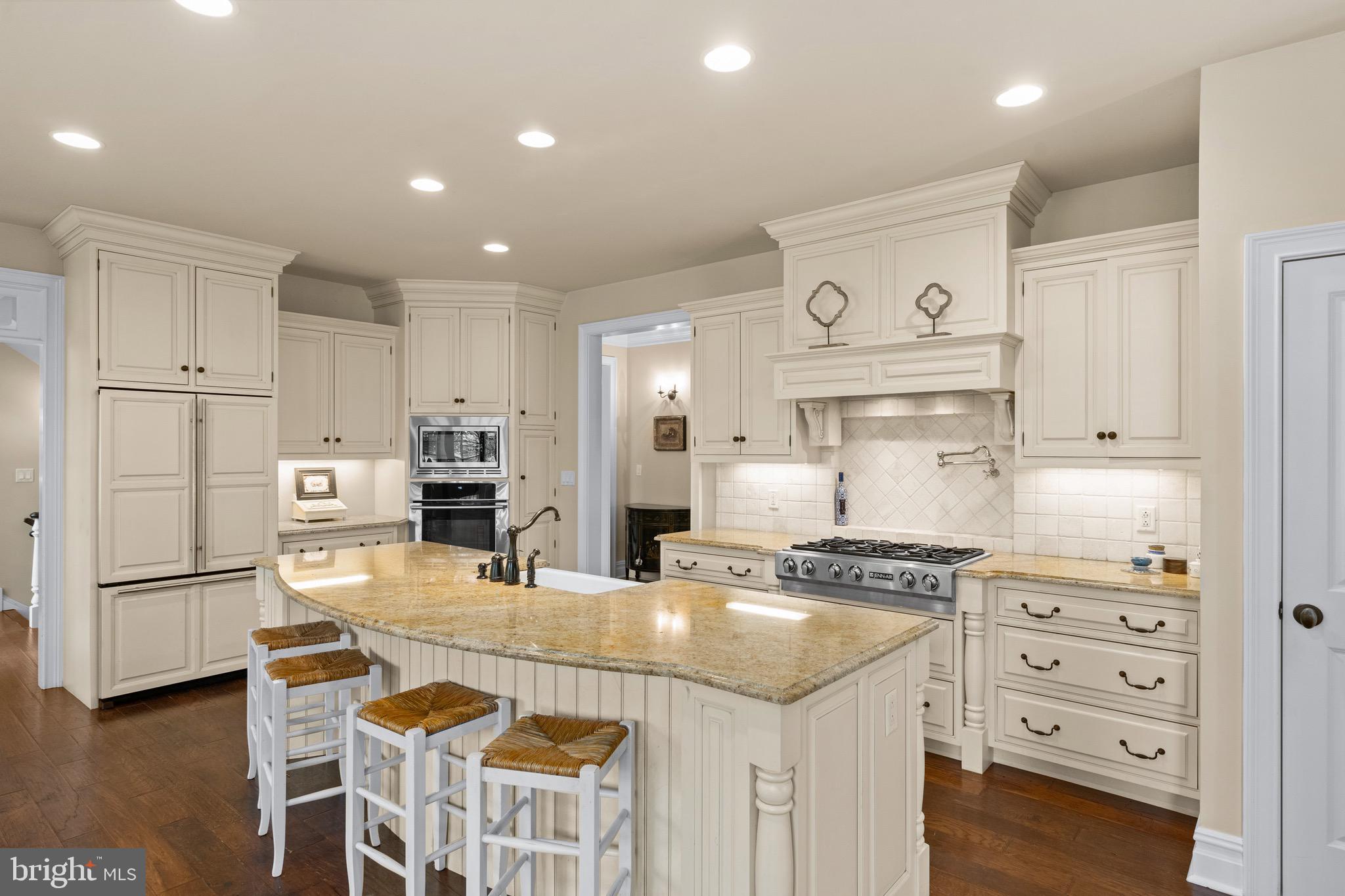 19 Fairway Road Paoli, PA 19301 - Photo 11 of 51 High end appliances