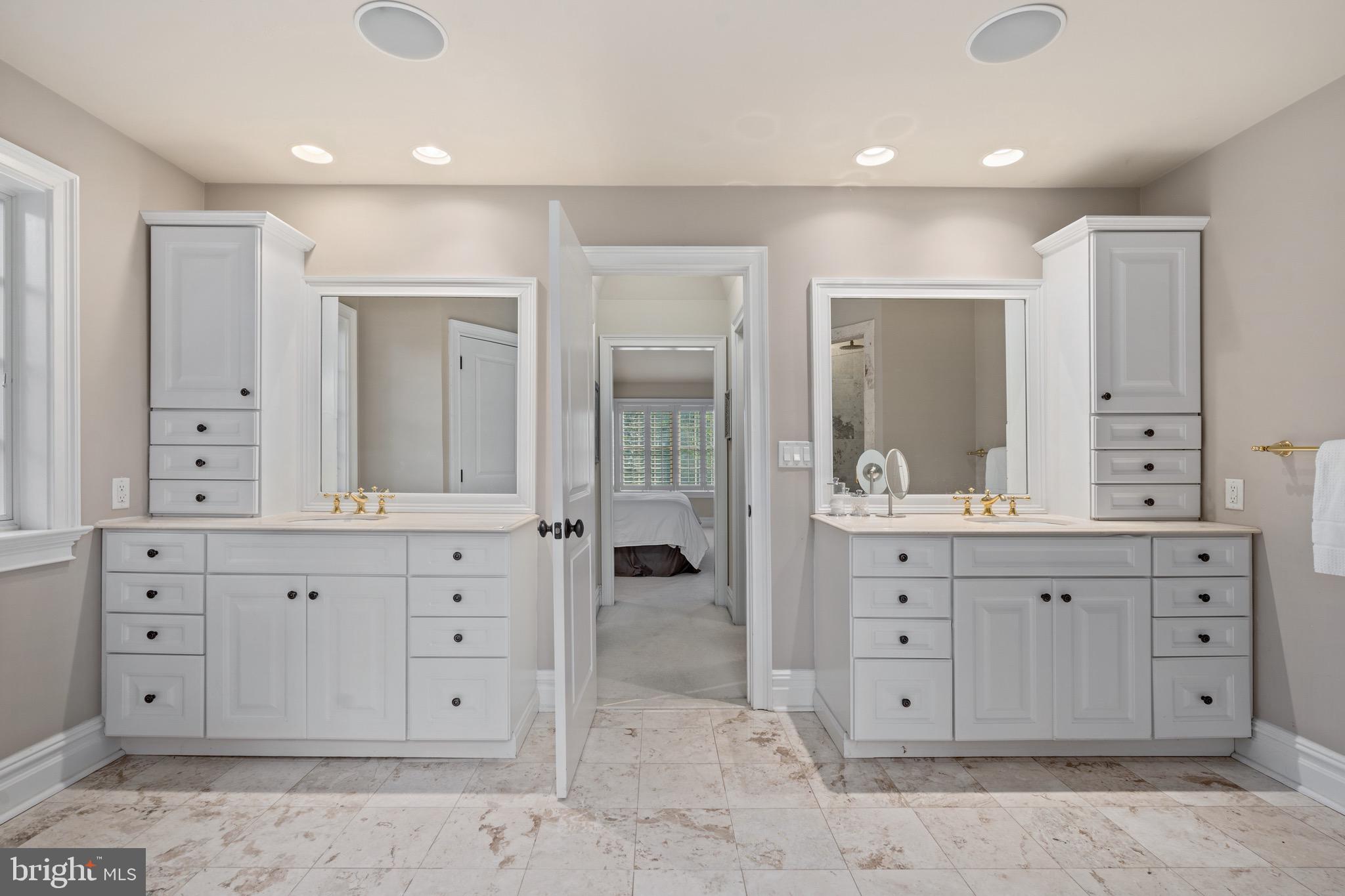 19 Fairway Road Paoli, PA 19301 - Photo 33 of 51 Double vanities