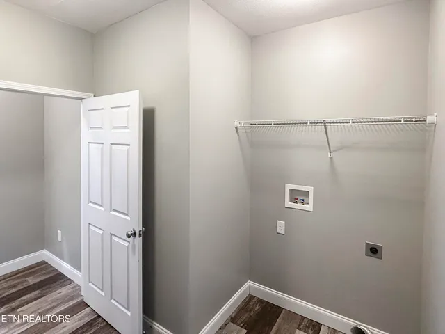 $499,900 | 813 Clear Sail Way, Dandridge, TN 37725