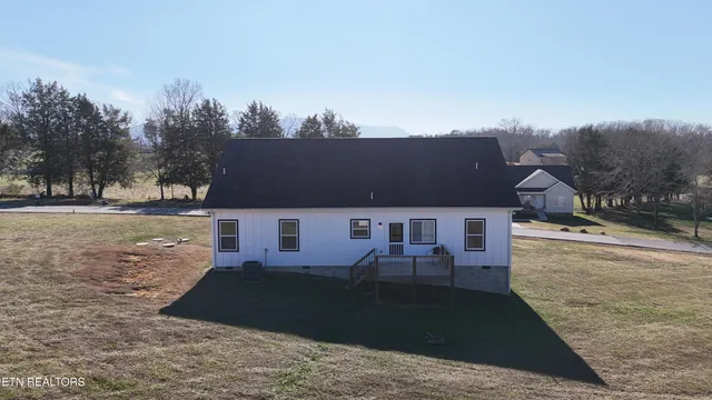 $499,900 | 813 Clear Sail Way, Dandridge, TN 37725