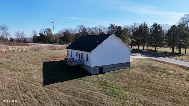 $499,900 | 813 Clear Sail Way, Dandridge, TN 37725