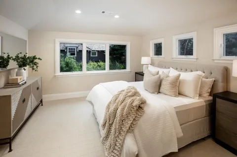 $5,495,000 | 17 Almendral Avenue, Atherton, CA 94027