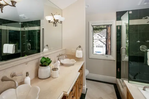 $5,495,000 | 17 Almendral Avenue, Atherton, CA 94027