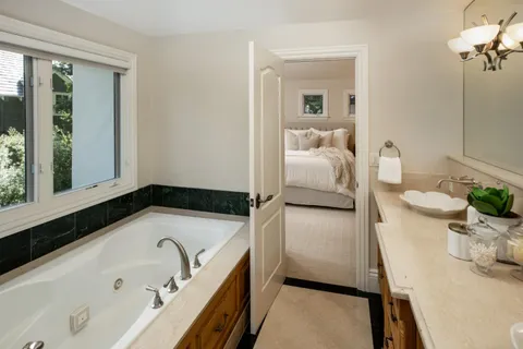 $5,495,000 | 17 Almendral Avenue, Atherton, CA 94027