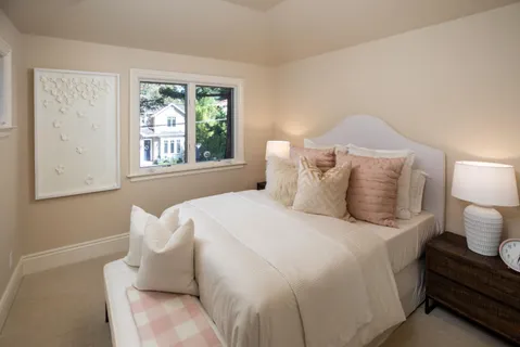 $5,495,000 | 17 Almendral Avenue, Atherton, CA 94027