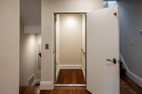 $5,495,000 | 17 Almendral Avenue, Atherton, CA 94027