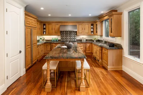 $5,495,000 | 17 Almendral Avenue, Atherton, CA 94027