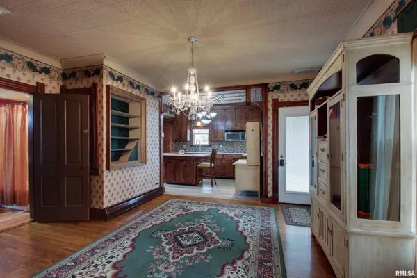 $265,000 | 309 West Edwards Street, Payson, IL 62360