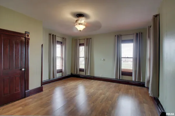 $265,000 | 309 West Edwards Street, Payson, IL 62360