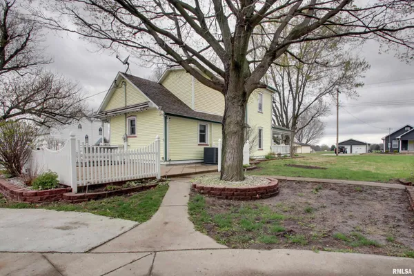 $265,000 | 309 West Edwards Street, Payson, IL 62360