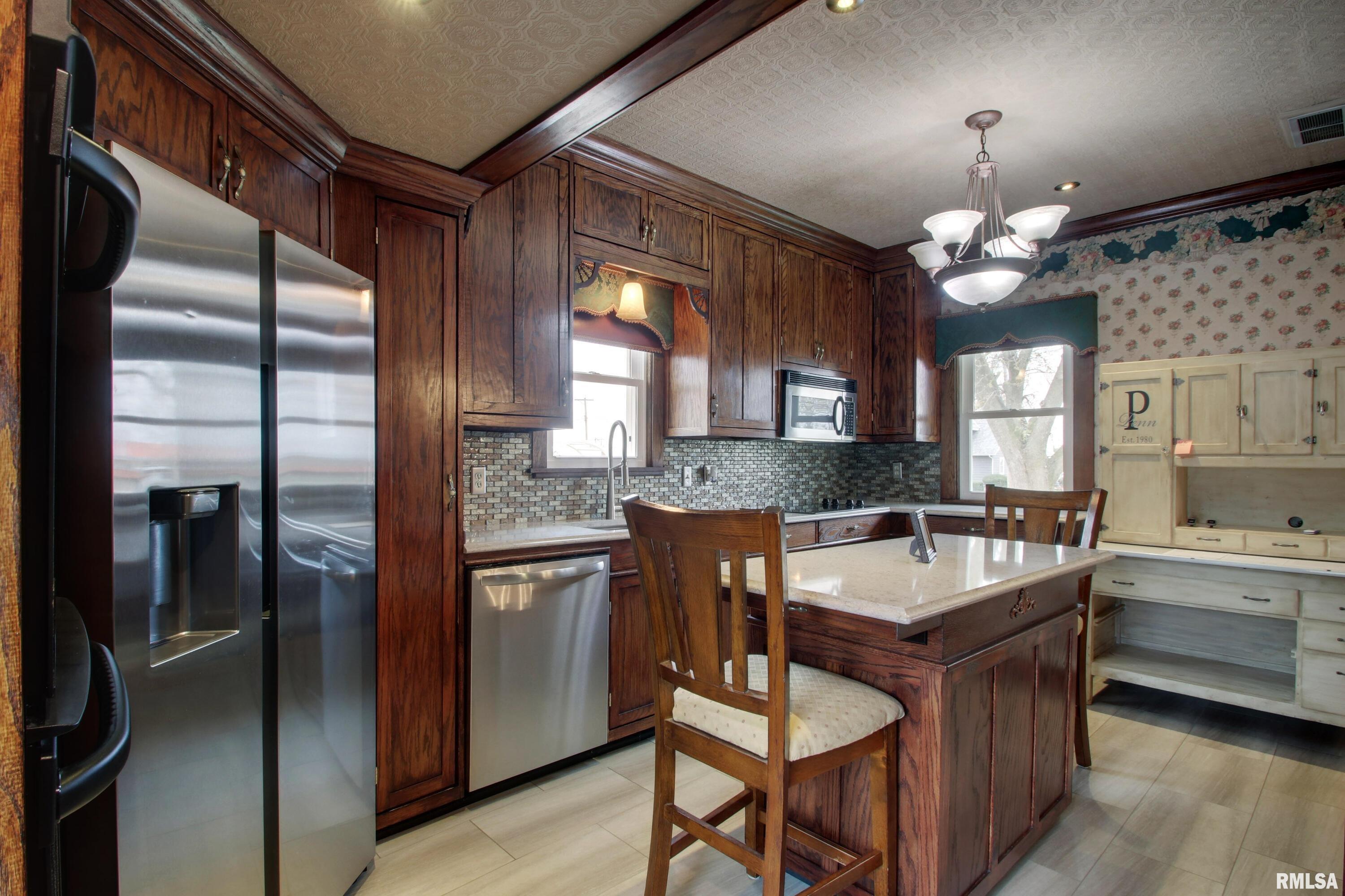 309 West Edwards Street Payson, IL 62360 - Photo 5 of 26