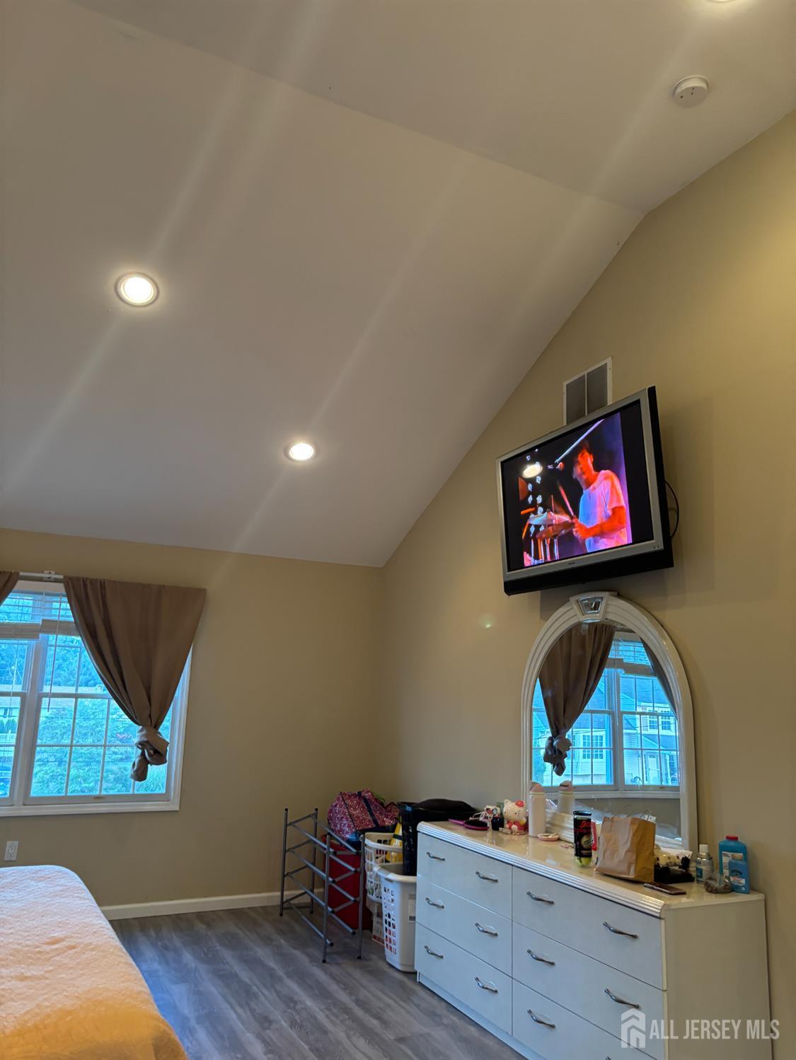 105 Howard Avenue Edison, NJ 08837 - Photo 30 of 39