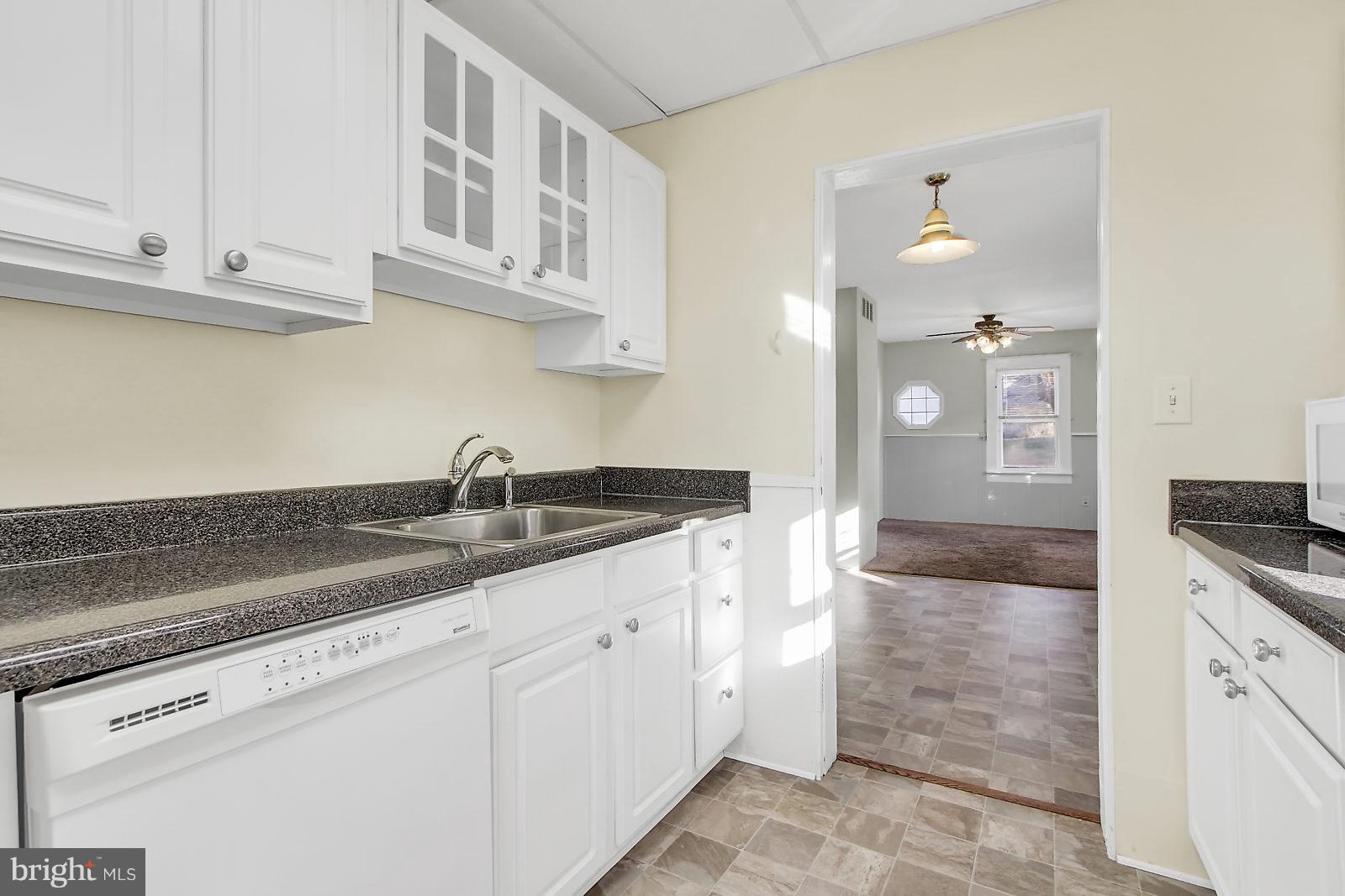 2202 Halter Road Westminster, MD 21158 - Photo 3 of 26
