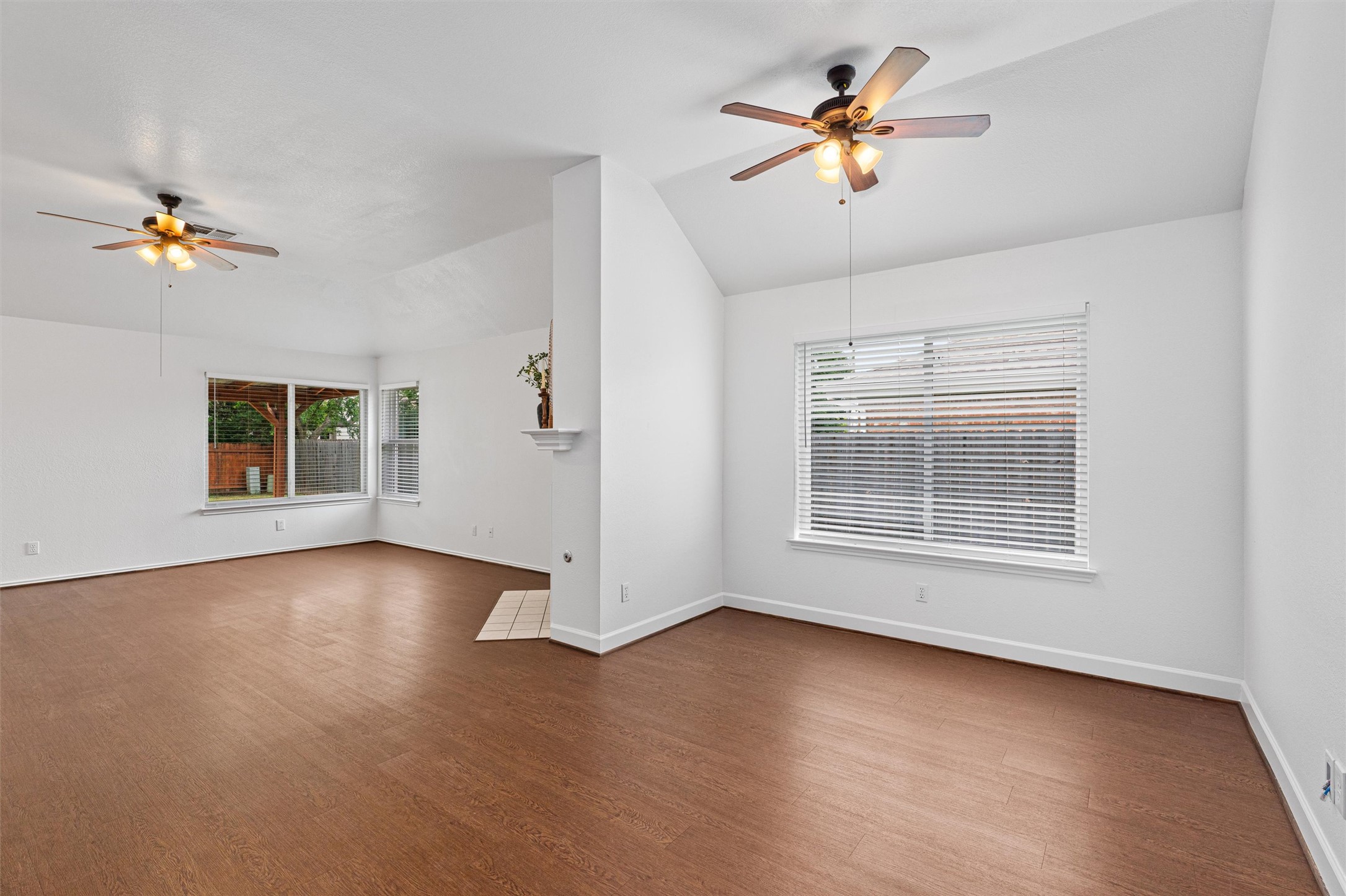 2005 East 19th Street Georgetown, TX 78626 - Photo 11 of 37