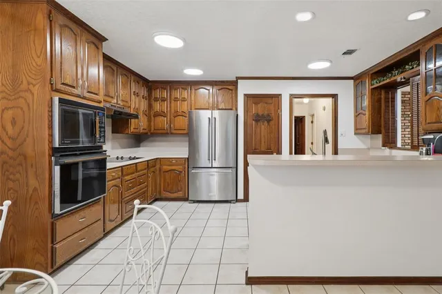 $545,000 | 4212 Old Dominion Drive, Arlington, TX 76016