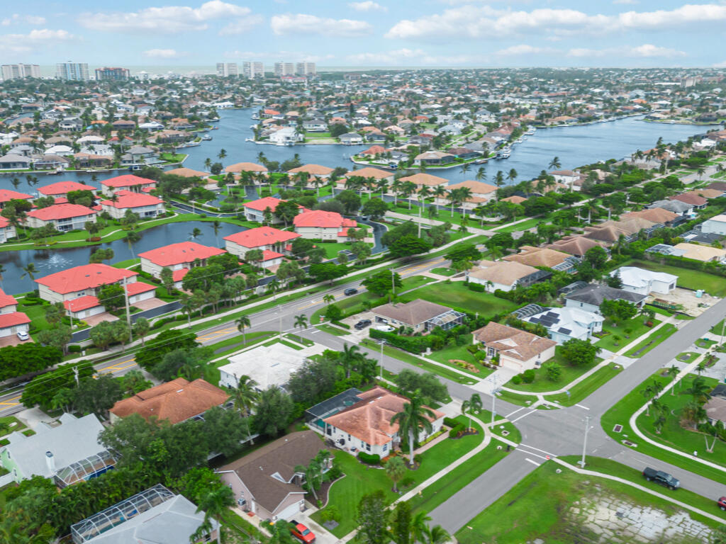 178 Tahiti Road Marco Island, FL 34145 - Photo 33 of 40 178-tahiti-rd-marco-island-fl-34145-aeri