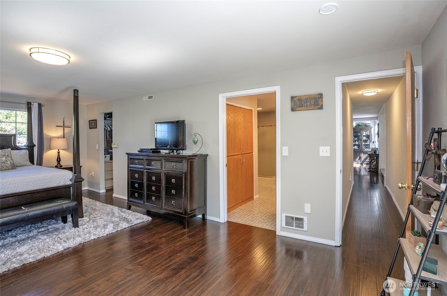 4712 Brookdale Road East Tacoma, WA 98446 - Photo 20 of 40 a living room with furniture and a wooden floor