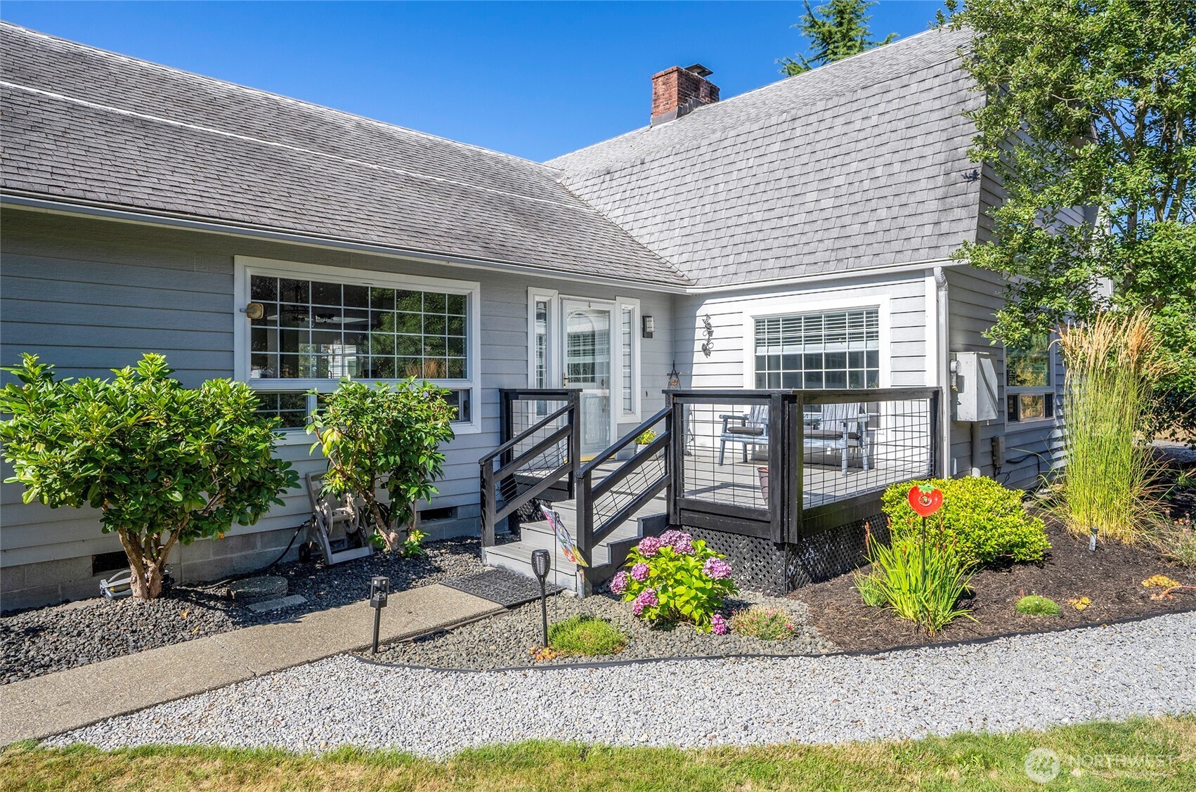 4712 Brookdale Road East Tacoma, WA 98446 - Photo 4 of 40 a front view of a house