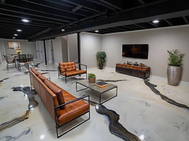 $900,000 | 3530 West Van Buren Street, Chicago, IL 60624