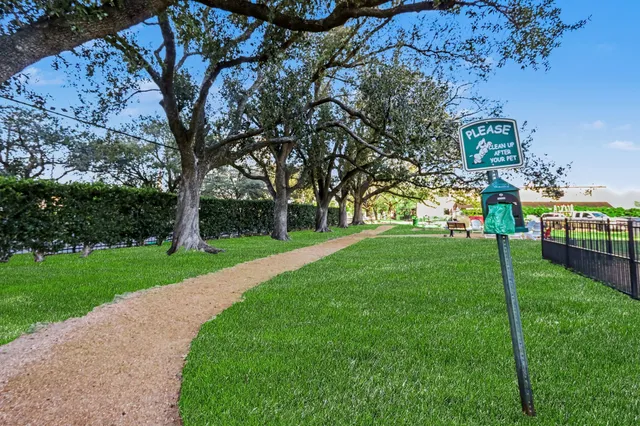 a view of building with outdoor space