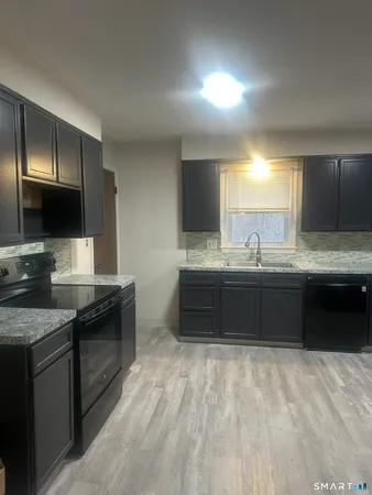 $2,100 | 220 French Street, Unit 1, Watertown, CT 06795