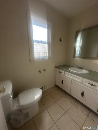 $2,100 | 220 French Street, Unit 1, Watertown, CT 06795