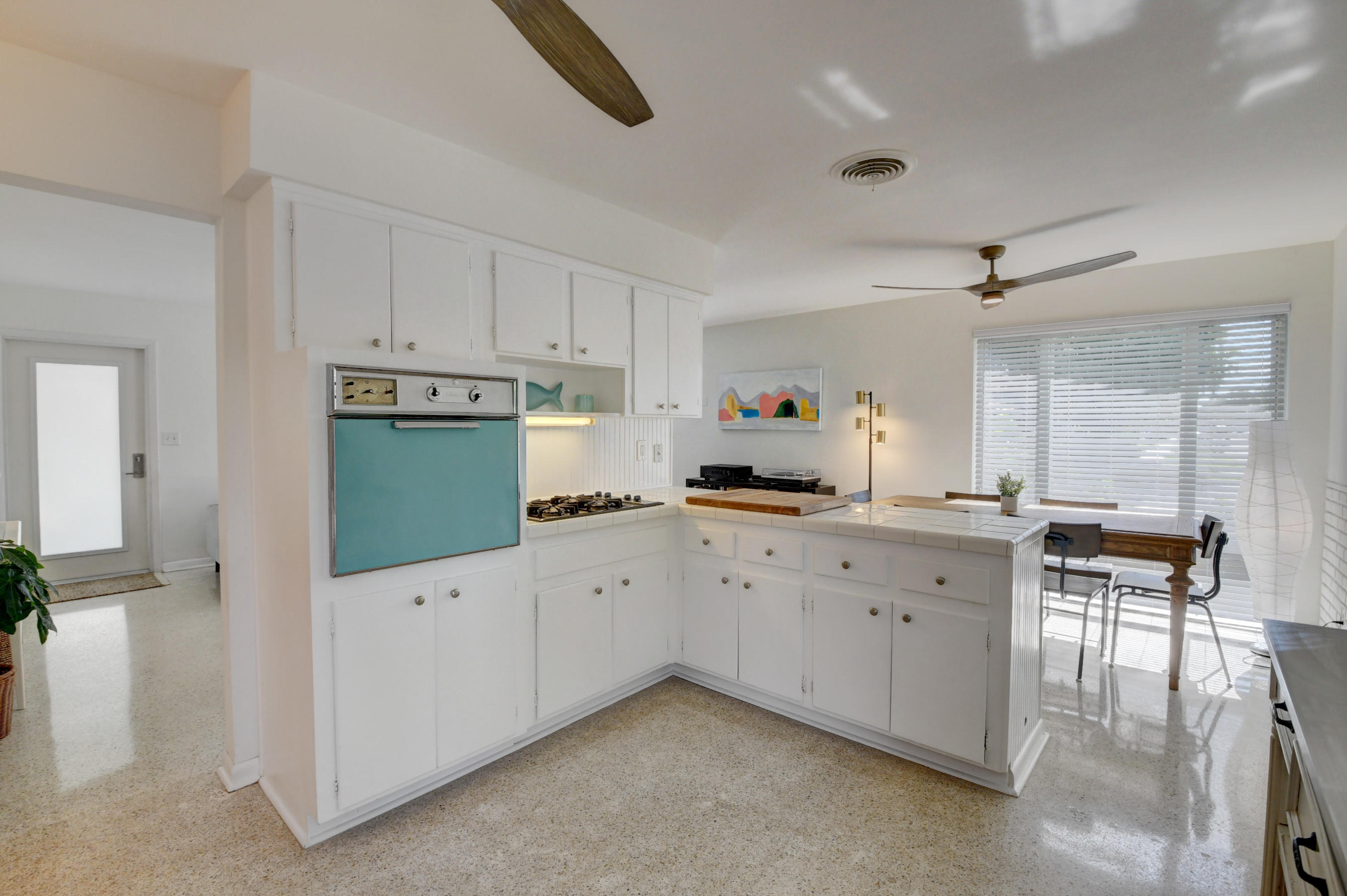 601 Northwest 14th Avenue Boca Raton, FL 33486 - Photo 12 of 38 Gas Stove!