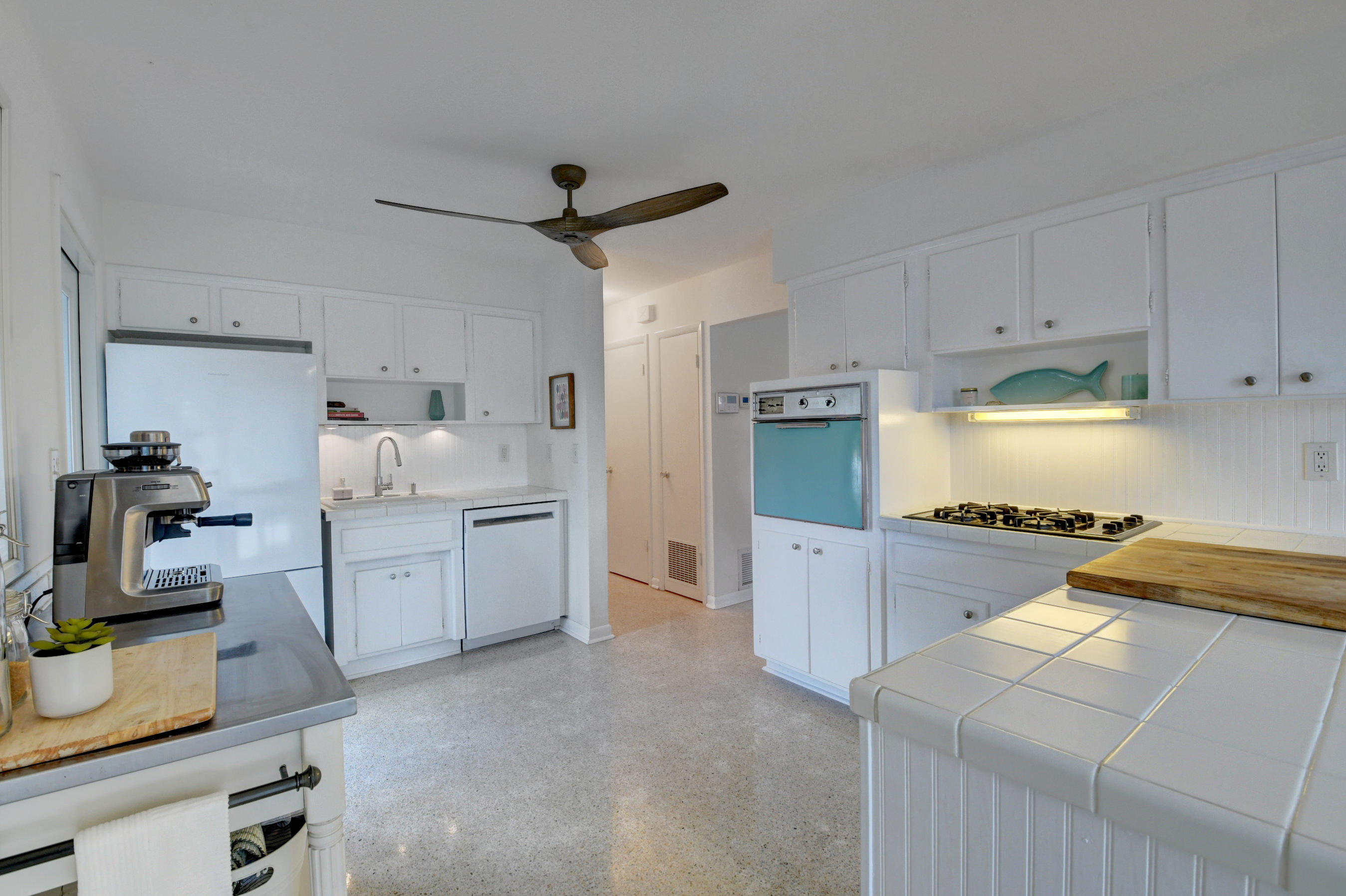 601 Northwest 14th Avenue Boca Raton, FL 33486 - Photo 14 of 38 Lots of Room
