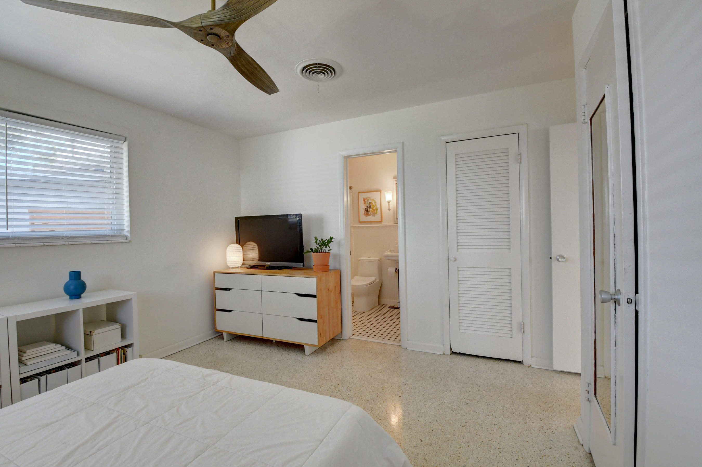 601 Northwest 14th Avenue Boca Raton, FL 33486 - Photo 19 of 38 Owners Suite has 2 closets