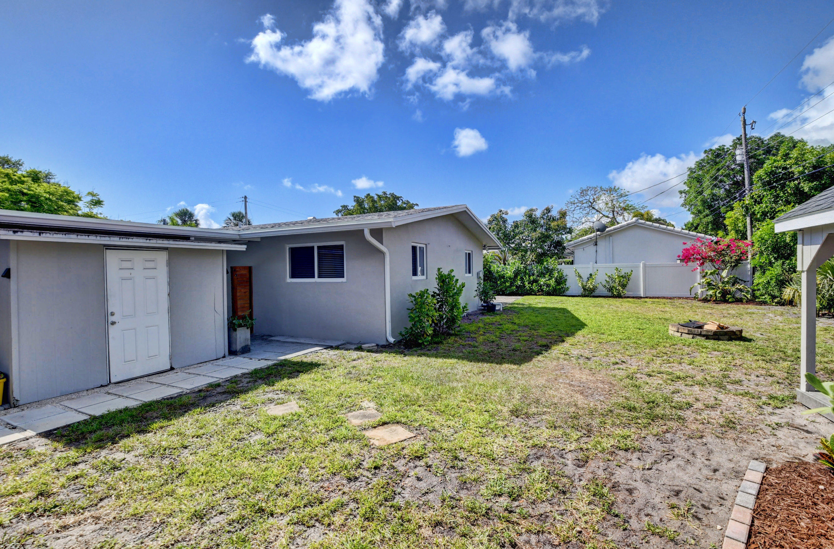 601 Northwest 14th Avenue Boca Raton, FL 33486 - Photo 30 of 38 Extra storage behind carport