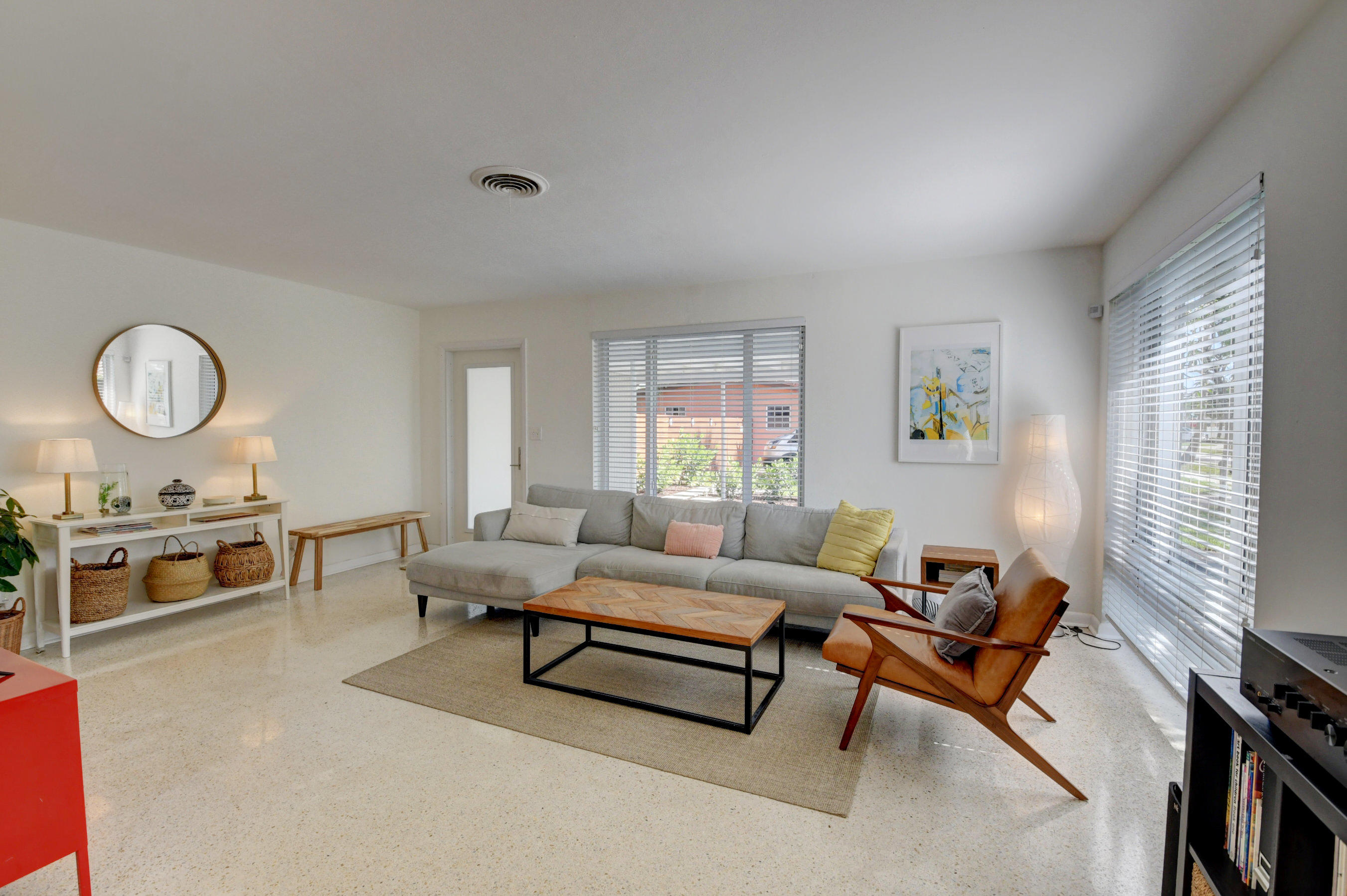 601 Northwest 14th Avenue Boca Raton, FL 33486 - Photo 4 of 38 Tons of Natural Light