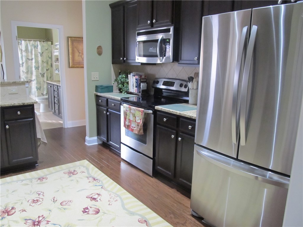 117 Baybrooke Lane Anderson, SC 29621 - Photo 13 of 43 Kitchen with gorgeous cabinets, granite countertop