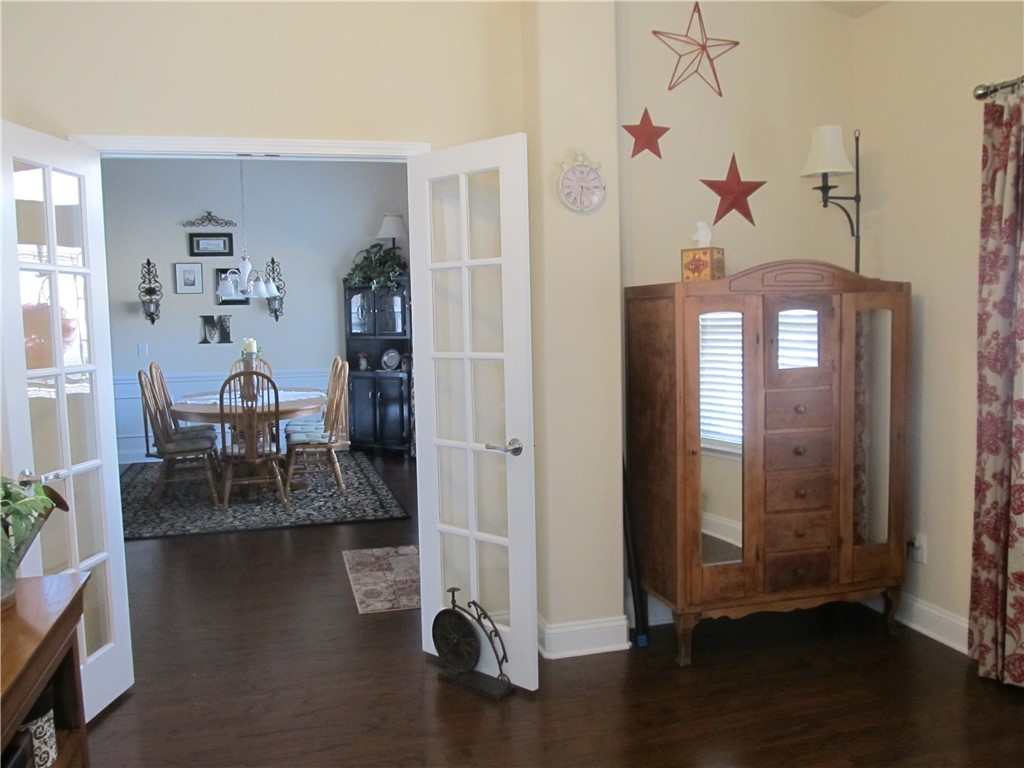 117 Baybrooke Lane Anderson, SC 29621 - Photo 10 of 43 Nice sized office/study right off the foyer.