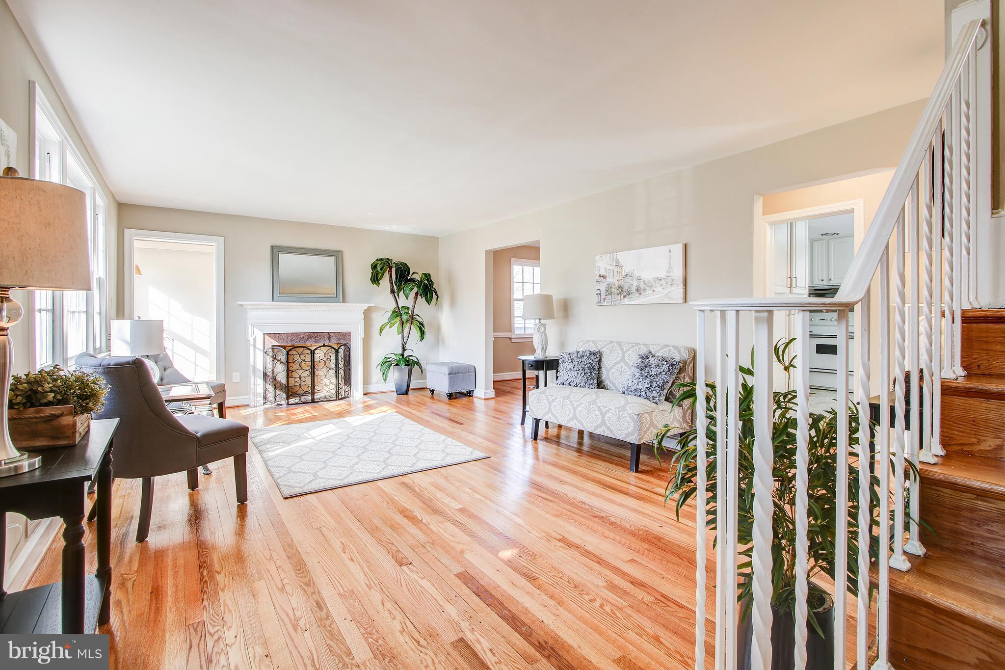 9521 Biltmore Drive Silver Spring, MD 20901 - Photo 2 of 28 Enter into Spacious Living Room