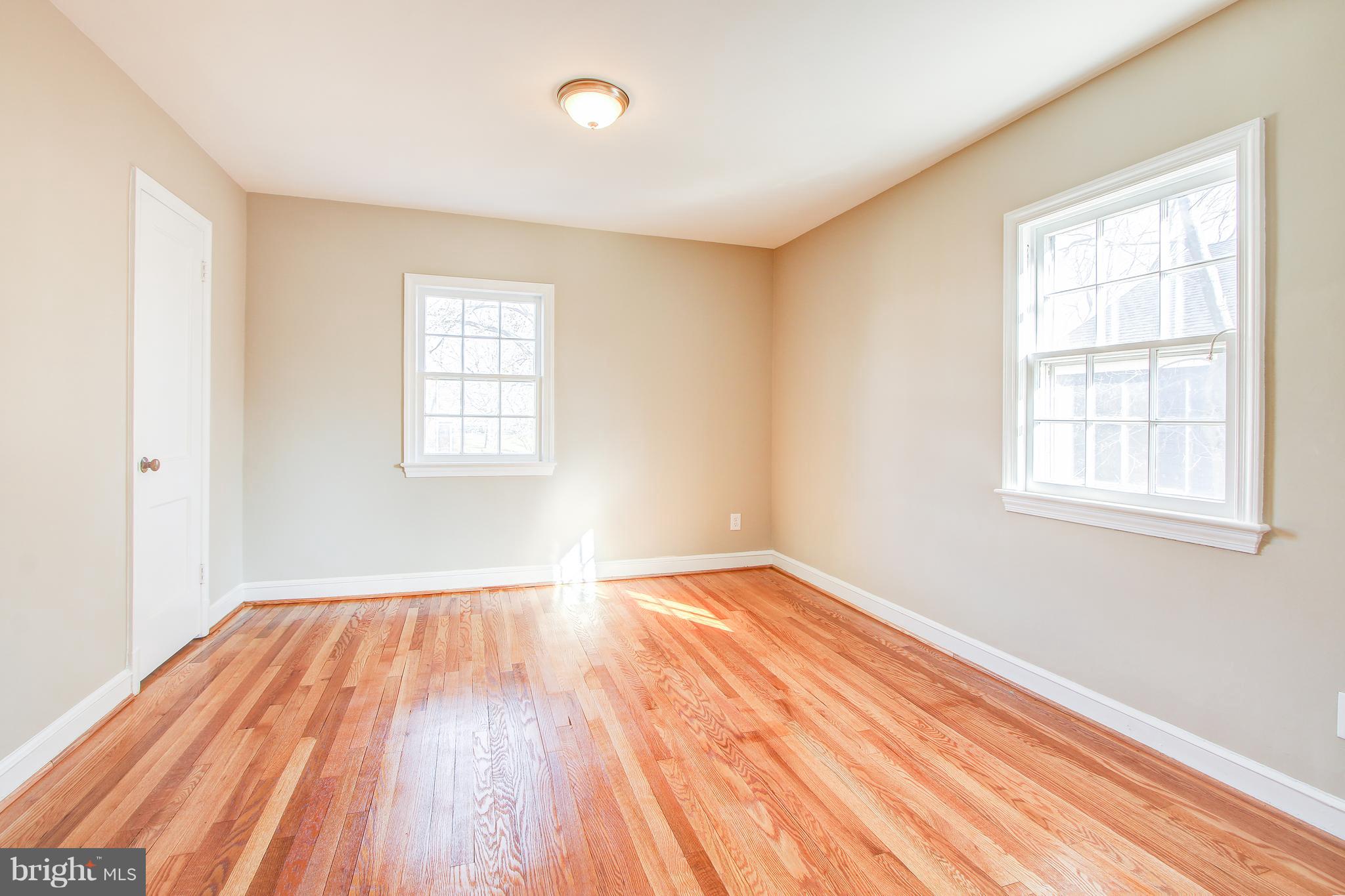 9521 Biltmore Drive Silver Spring, MD 20901 - Photo 19 of 28 Upper Level Third Bedroom