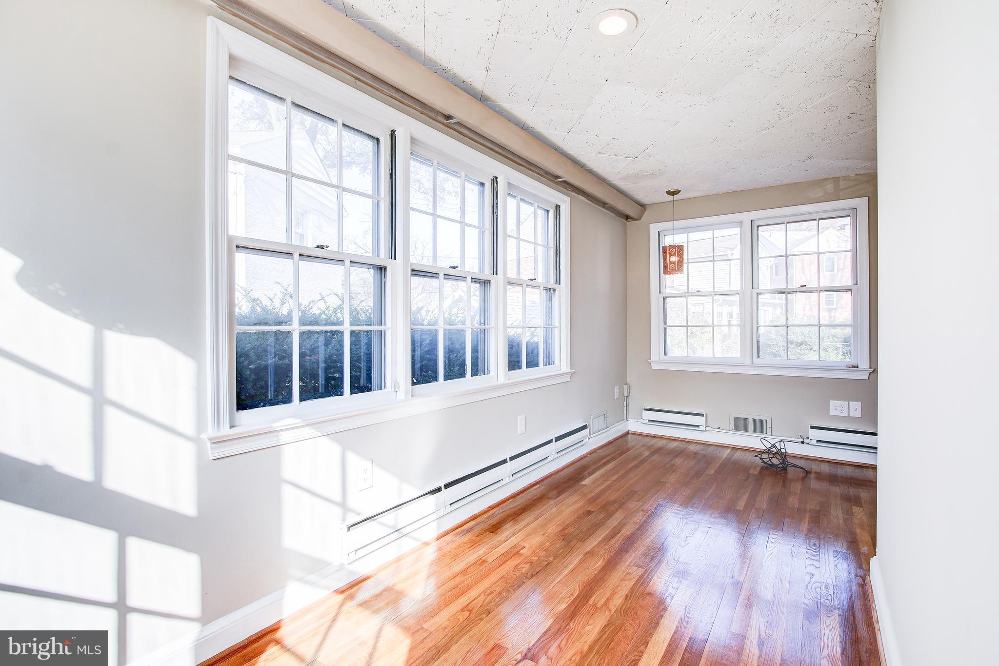 9521 Biltmore Drive Silver Spring, MD 20901 - Photo 10 of 28 First Floor Office/Den