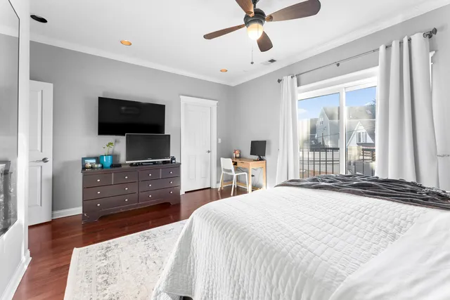 $3,950 | 3056 North Clybourn Avenue, Unit 1N, Chicago, IL 60618