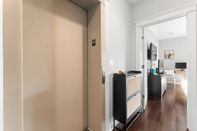 $3,950 | 3056 North Clybourn Avenue, Unit 1N, Chicago, IL 60618