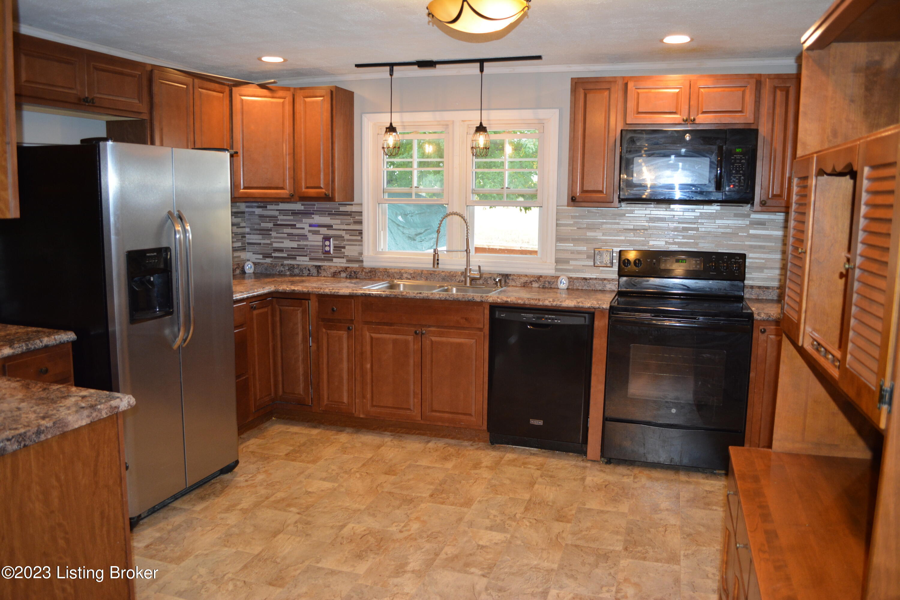 1311 Fisher Ridge Road Milton, KY 40045 - Photo 13 of 37 Fully equip Kitchen