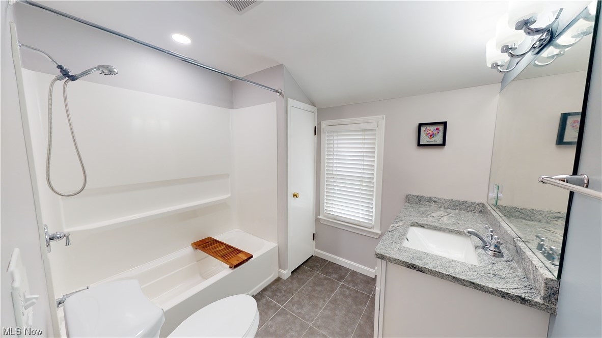 4934 Fairlawn Road Cleveland, OH 44124 - Photo 18 of 30 Gallery Image 18