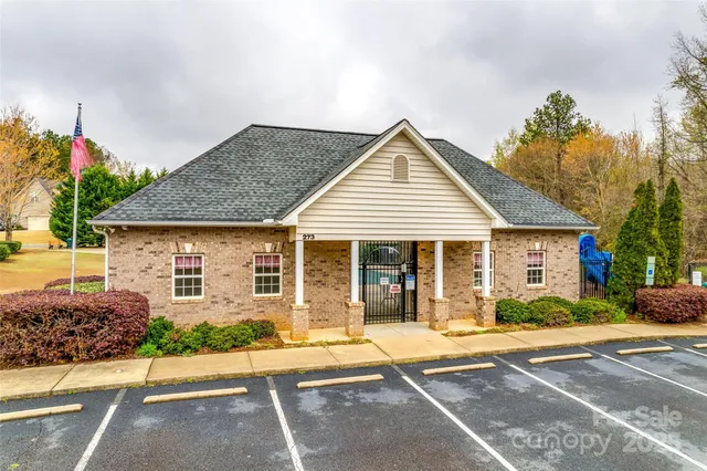 $390,000 | 1628 Savory Lane, Charlotte, NC 28216