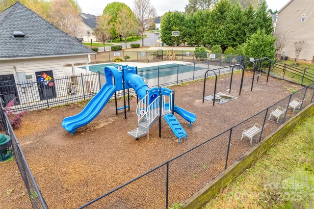 $390,000 | 1628 Savory Lane, Charlotte, NC 28216