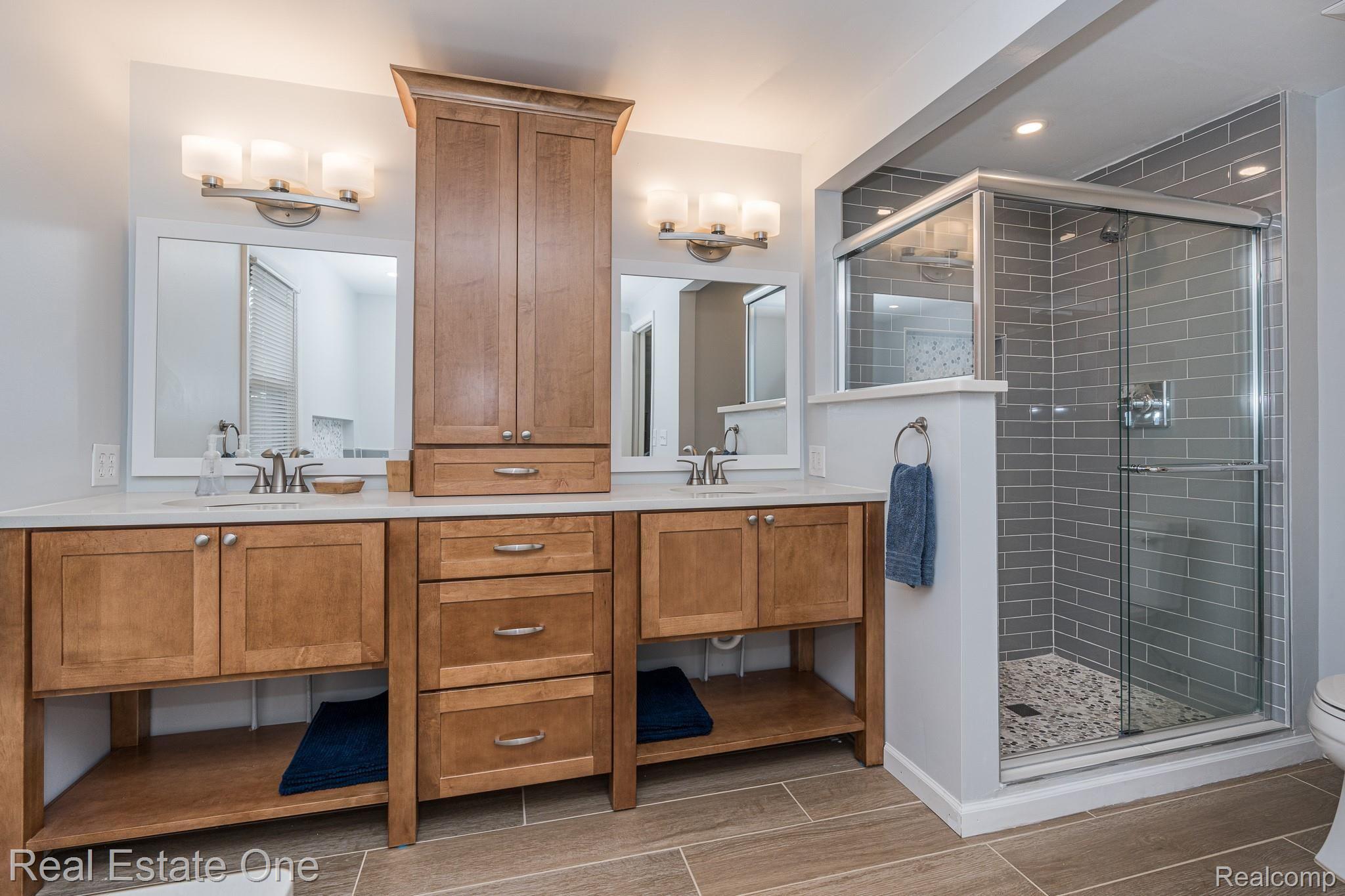 1331 Chestnut Lane Rochester, MI 48309 - Photo 23 of 42 Master Bath
