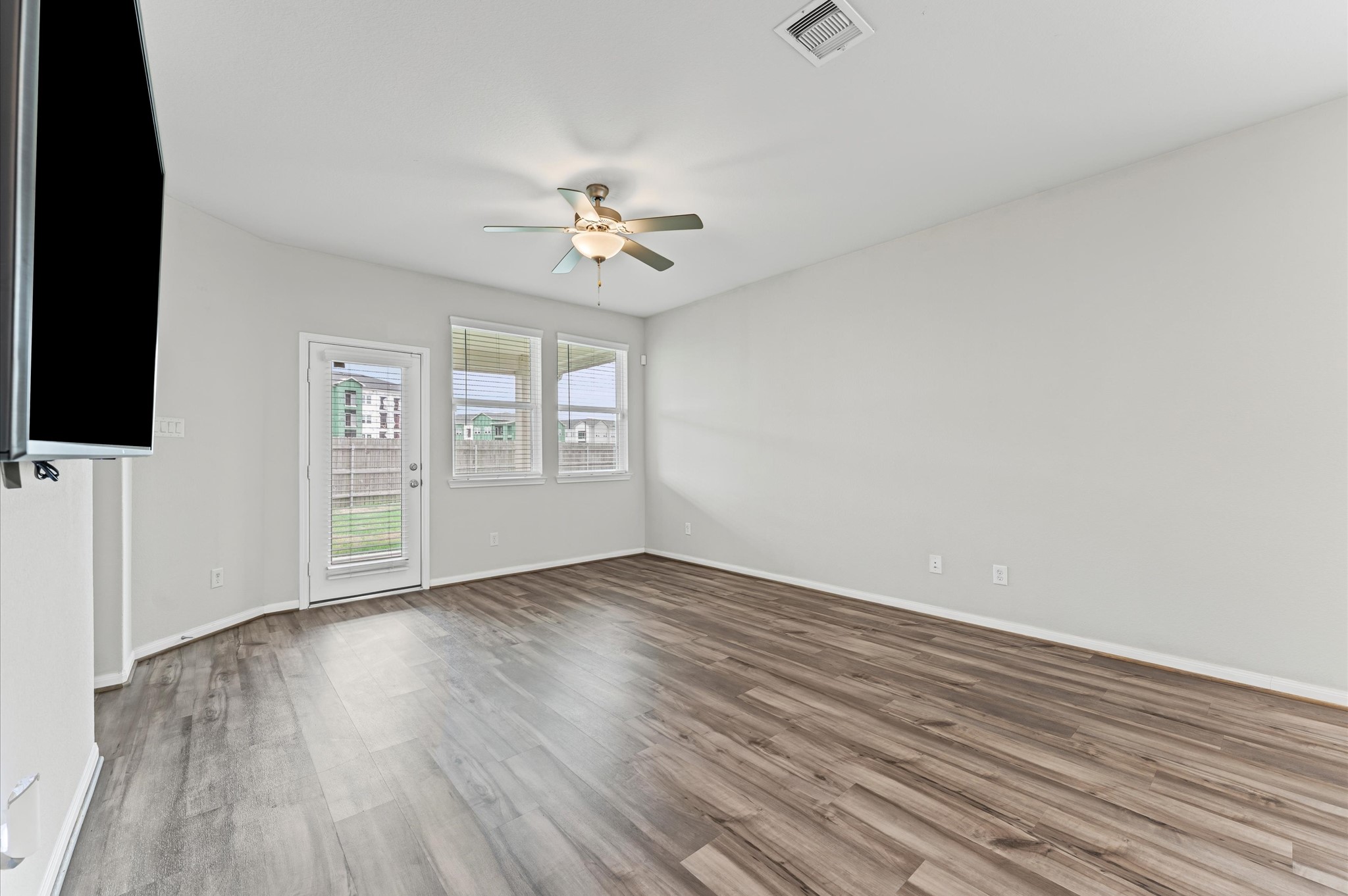 5602 Giving Grace Way Houston, TX 77048 - Photo 15 of 26